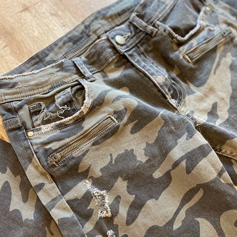 Zara Basic Denim Camo Pants